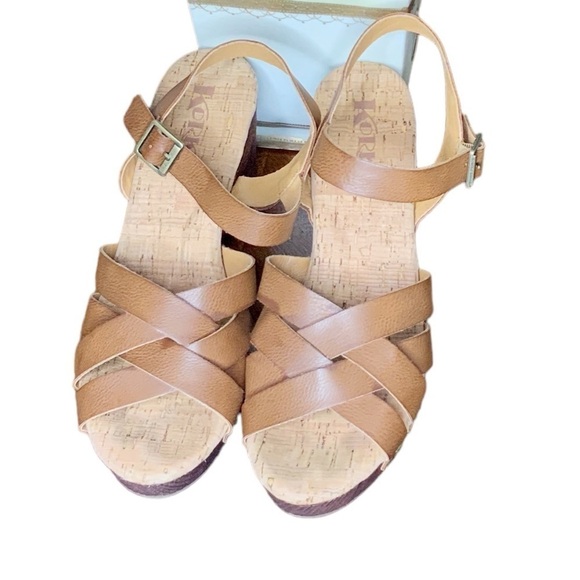 Korks- Naomi dark brown sandals. Size 10 - Picture 3 of 9